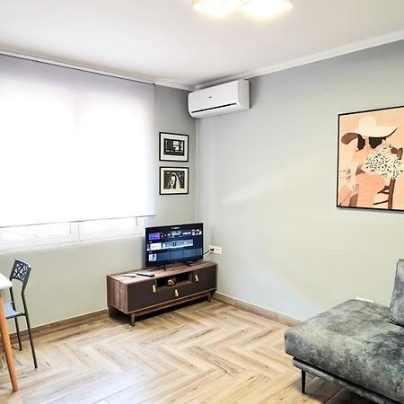 2V1 - 21 Dhjetori Apartment Tirana Exterior photo